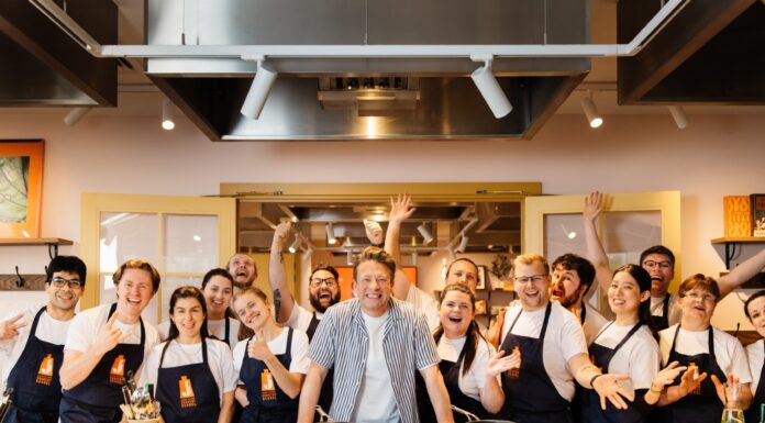 Jamie Oliver și Samsung; parteneriat pentru gătit organizat Jamie Oliver
