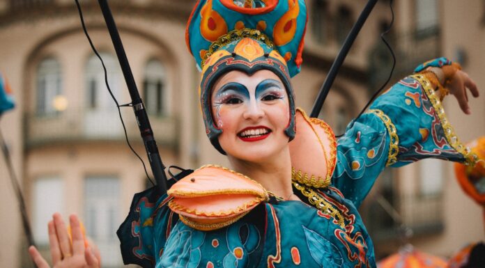 Oradea FestiFall 2025: 3 zile de concerte, artă și street food