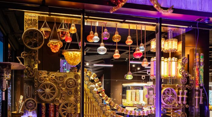 Destinaţie de Crăciun deschisă la Bucureşti: magazinul de dulciuri Roshen e Instagramabil